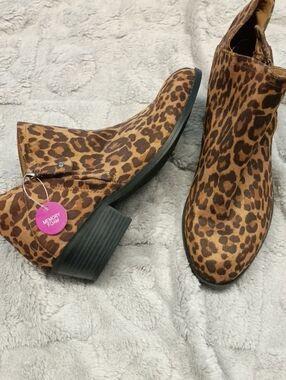 Leopard Print Ankle Boots - Brown